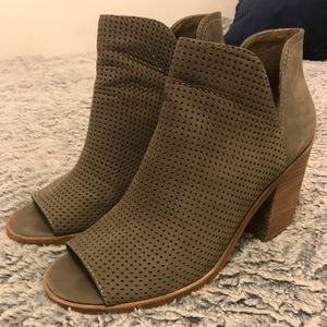 Steve Madden Open-Toed booties